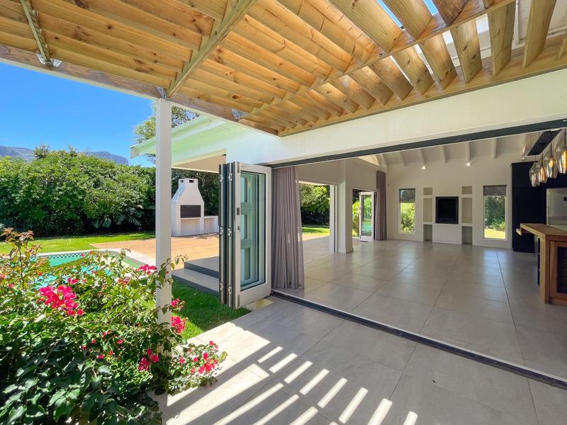 To Let 6 Bedroom Property for Rent in Constantia Western Cape